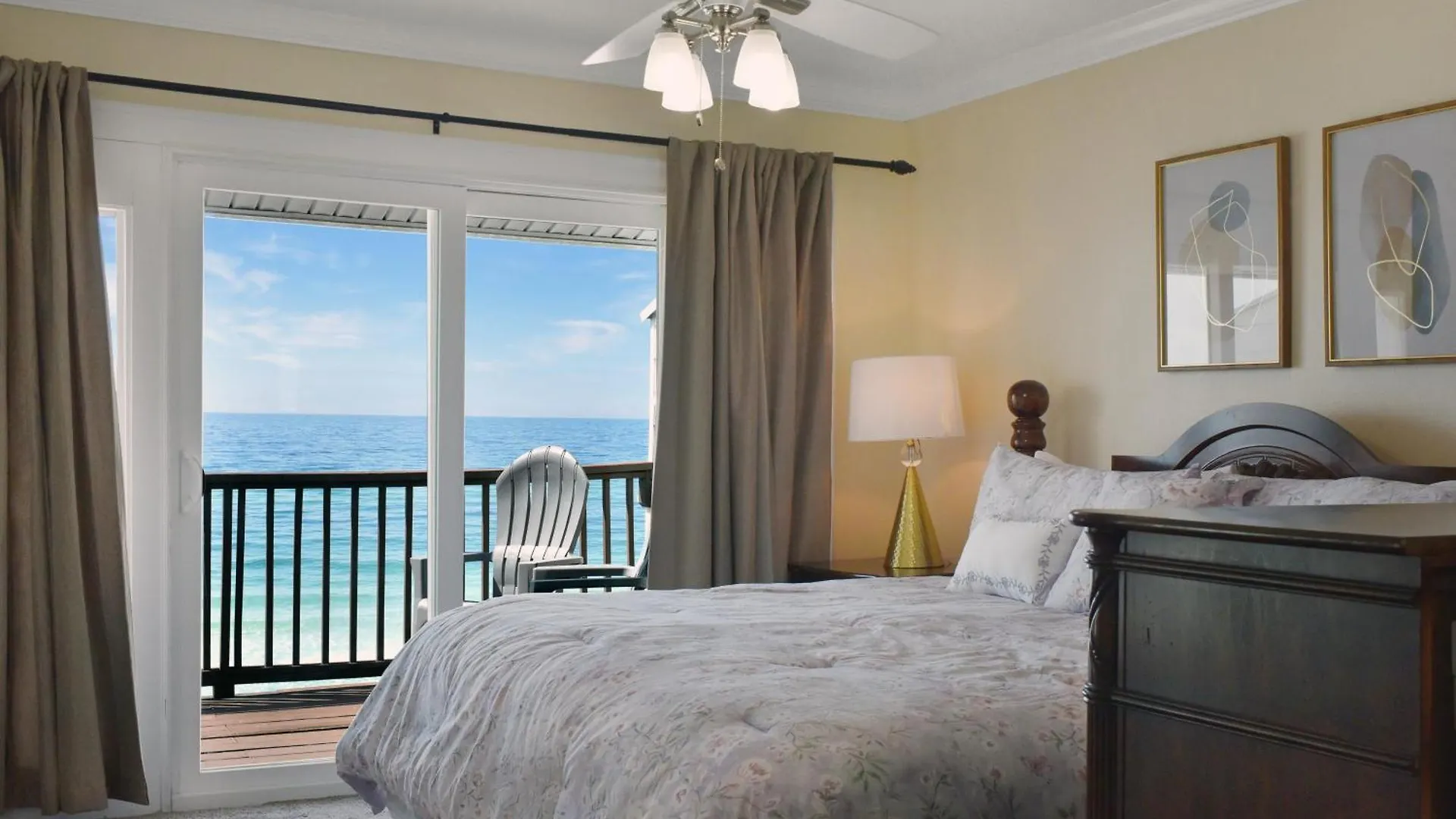 Apartment Grill Out With Private Beachfront Views! Destin